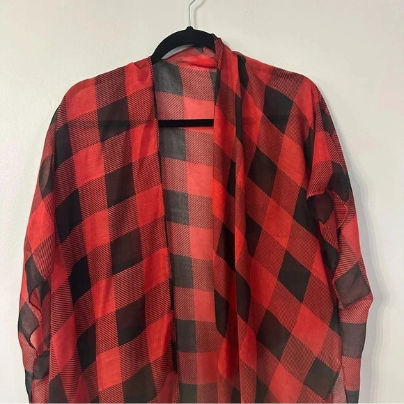 Women's Short Sleeve Red & Black Buffalo Plaid Lightweight Cardigan One Size GUC - Picture 3 of 7